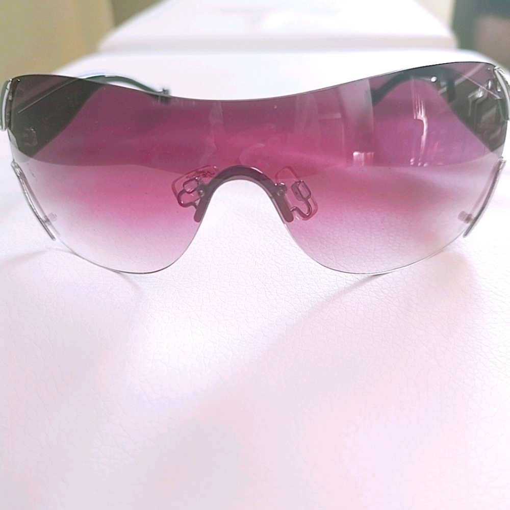 Jessica Simpson sunglasses